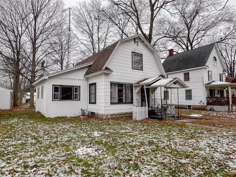 111 Hamilton, Dowagiac, MI 49047