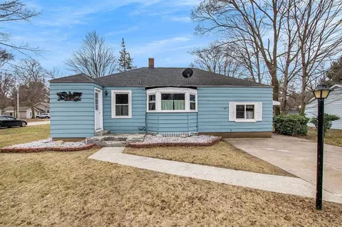 353 W Hile, Norton Shores, MI 49441