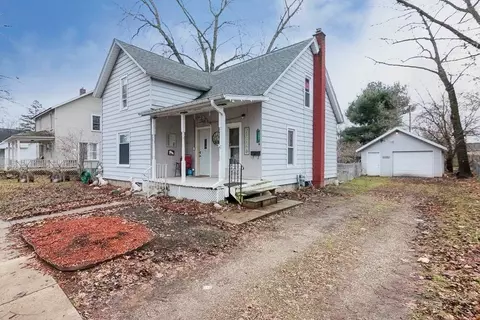 307 Spring, Three Rivers, MI 49093 photo 2