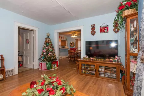 307 Spring, Three Rivers, MI 49093 photo 5