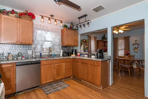 307 Spring, Three Rivers, MI 49093 photo 6