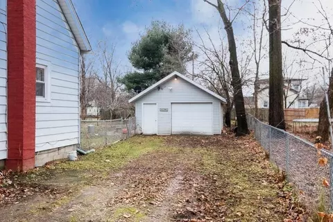 307 Spring, Three Rivers, MI 49093 photo 17