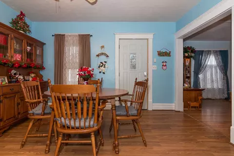 307 Spring, Three Rivers, MI 49093 photo 3