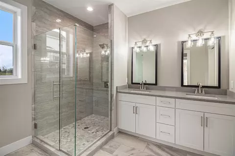 Bath - 2933 Clivedon, Howell, MI 48843 photo 2 of 3