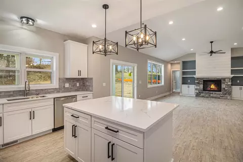 Kitchen - 2933 Clivedon, Howell, MI 48843 photo 1 of 5