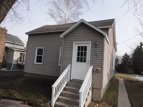 705 Engelman, Manistee, MI 49660