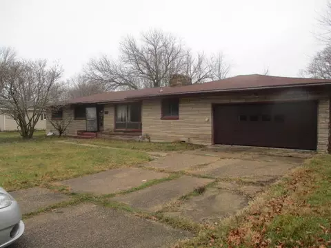823 Polfus, Benton Harbor, MI 49022