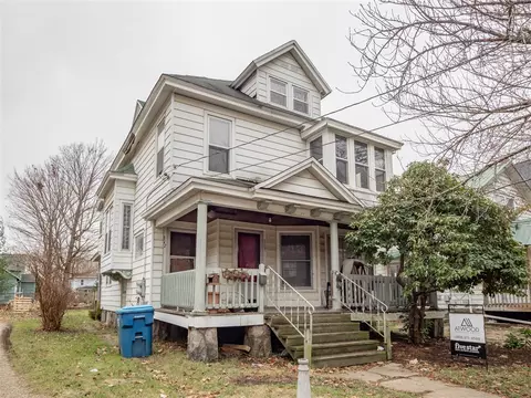 317-319 Burr Oak, Kalamazoo, MI 49001