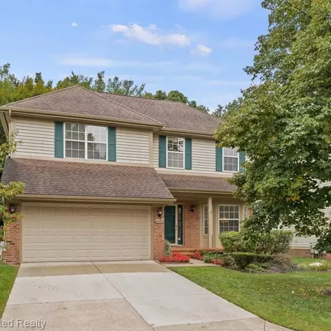 41701 Sleepy Holw, Novi, MI 48377
