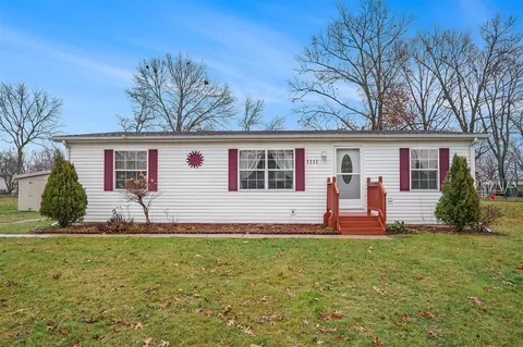 1111 Krum, Three Rivers, MI 49093