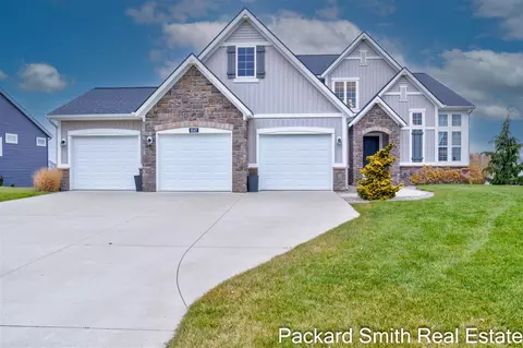 8147 Placid Waters, Allendale, MI 49401