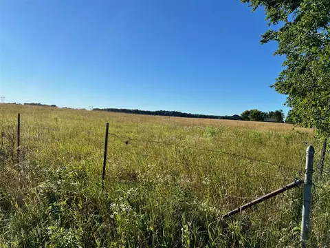 16280 Holden #B-5, Three Oaks, MI 49128