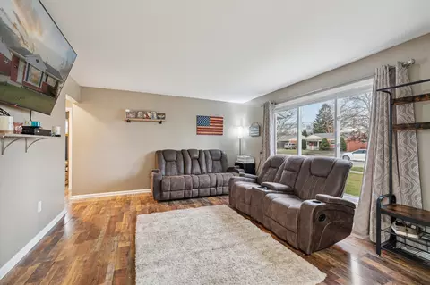 18200 Valade, Riverview, MI 48193 photo 7