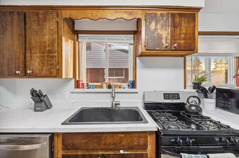 18200 Valade, Riverview, MI 48193 photo 17