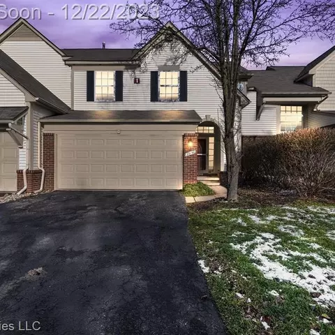 38156 Saratoga, Farmington Hills, MI 48331