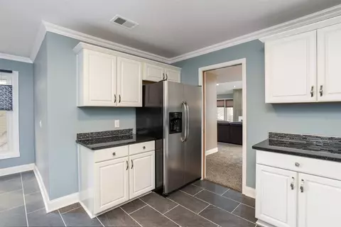 6907 Pebble Park, West Bloomfield, MI 48322
