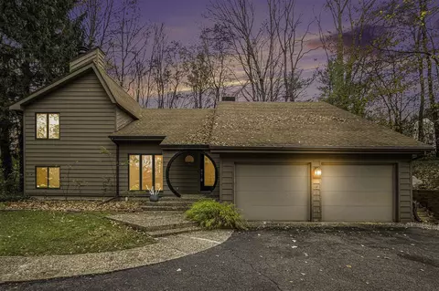 6307 Saybrook, Kalamazoo, MI 49009