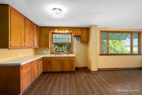 104 W Main, Edmore, MI 48829 photo 12