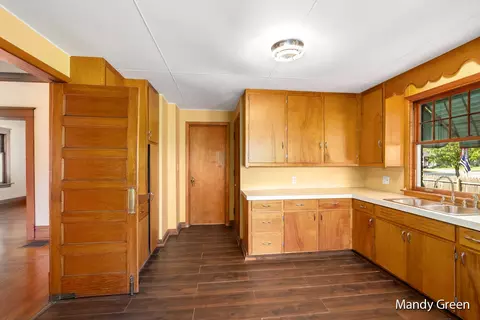 104 W Main, Edmore, MI 48829 photo 13