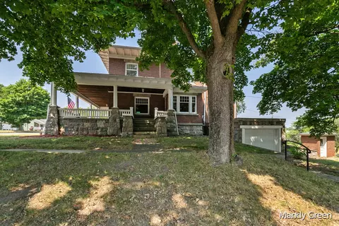 104 W Main, Edmore, MI 48829 photo 35
