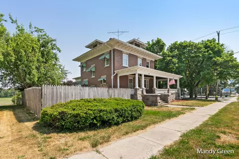 104 W Main, Edmore, MI 48829 photo 3