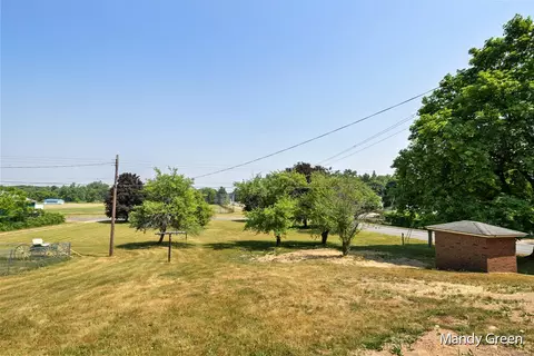 104 W Main, Edmore, MI 48829 photo 36