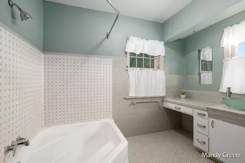 104 W Main, Edmore, MI 48829 photo 23