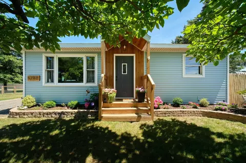 5784 Grand Hvn, Norton Shores, MI 49441