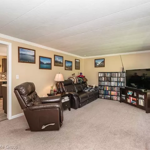 682 Cranbourne, Commerce Twp, MI 48382 photo 23