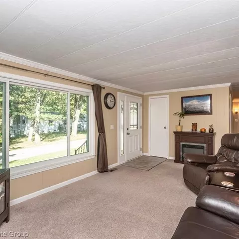682 Cranbourne, Commerce Twp, MI 48382 photo 26