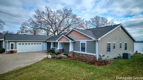 739 Ruddiman, North Muskegon, MI 49445