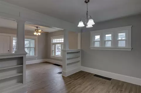 814 Burr, Jackson, MI 49201 photo 2