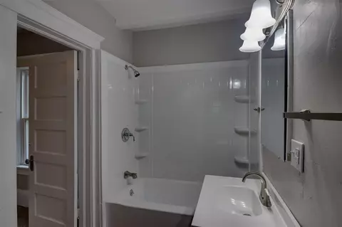 814 Burr, Jackson, MI 49201 photo 24