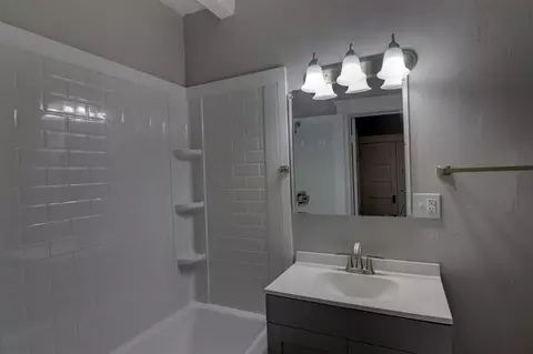 814 Burr, Jackson, MI 49201 photo 23