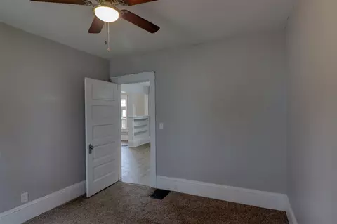 814 Burr, Jackson, MI 49201 photo 28