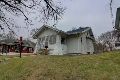 814 Burr, Jackson, MI 49201