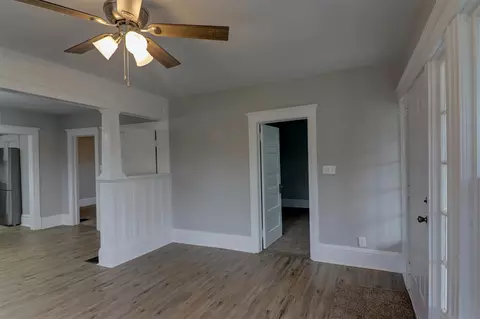 814 Burr, Jackson, MI 49201 photo 3