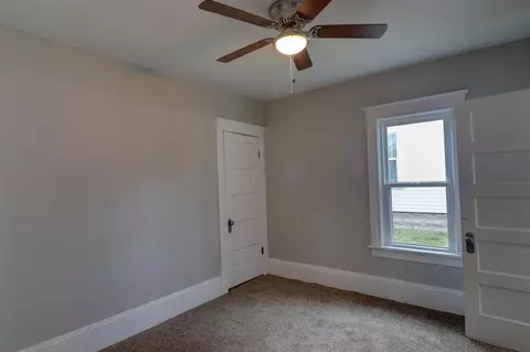 814 Burr, Jackson, MI 49201 photo 26