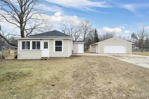 903 N 5th, Greenville, MI 48838