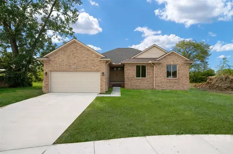 33747 Stevenson St, Clinton Township, MI 48035