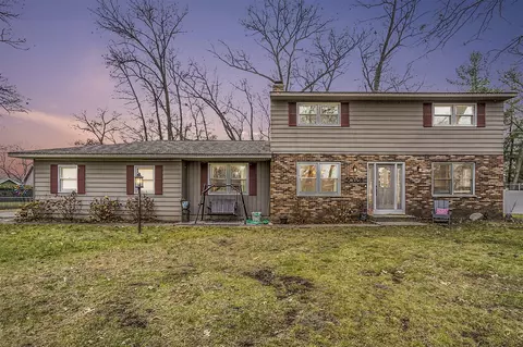 50884 Barber, Paw Paw, MI 49079