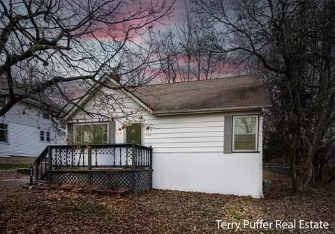828 W Washington, Ionia, MI 48846