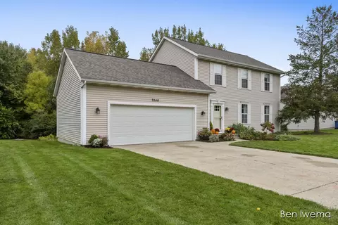7040 Glen Crk, Caledonia, MI 49316