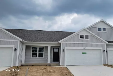 1427 N N Vlg, Kalamazoo, MI 49009