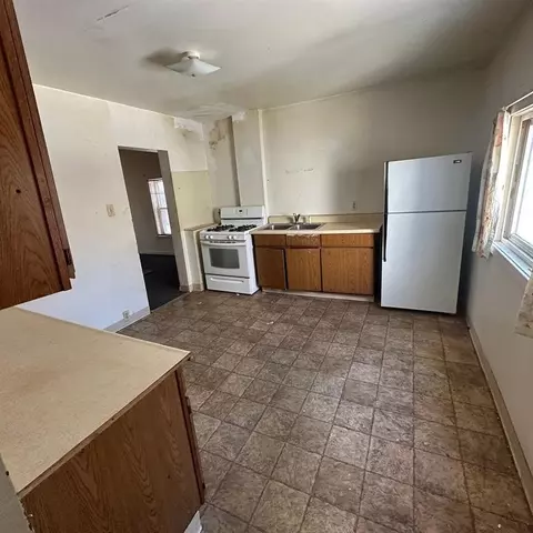 608 3rd, Jackson, MI 49203 photo 7