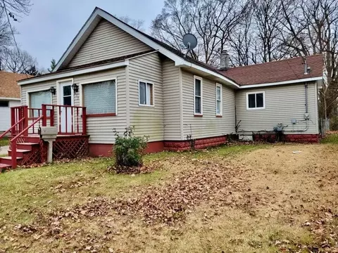 1719 Division, Muskegon, MI 49441