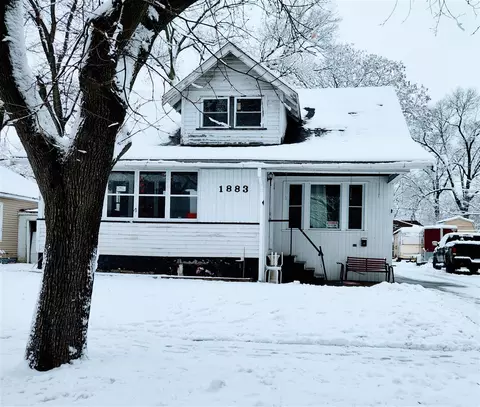 1883 Hoyt, Muskegon, MI 49442