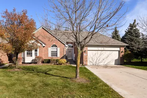 369 Woodhaven, Commerce Twp, MI 48390