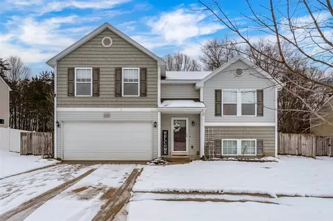 10124 Castle Crk #12, Galesburg, MI 49053