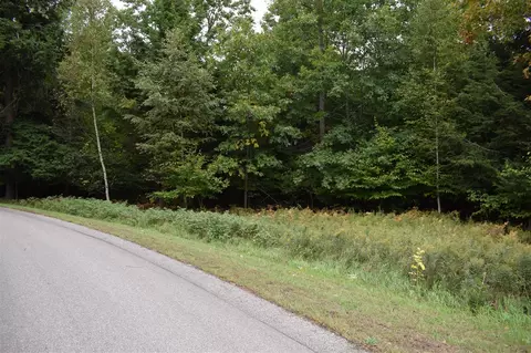 65 Opal Rdg, Onekama, MI 49675